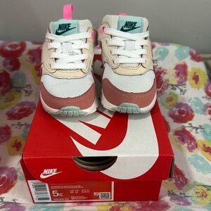 Baby Girl Air Max 1 EZ